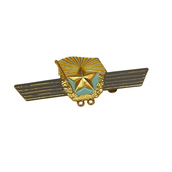 Vintage Soviet Military Pilot Wing Badge With Star & Laurel Design - Picture 6 of 7